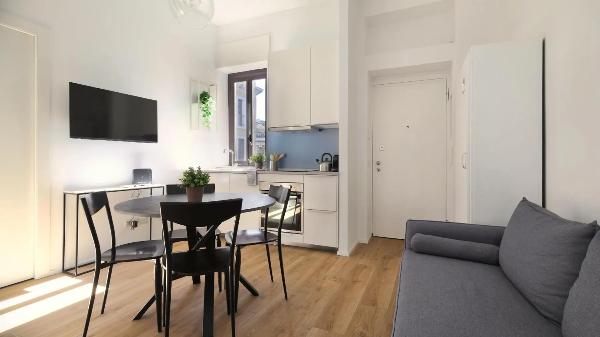 Just Urban Stays - Bright And Functional Apartment - Corso Genova