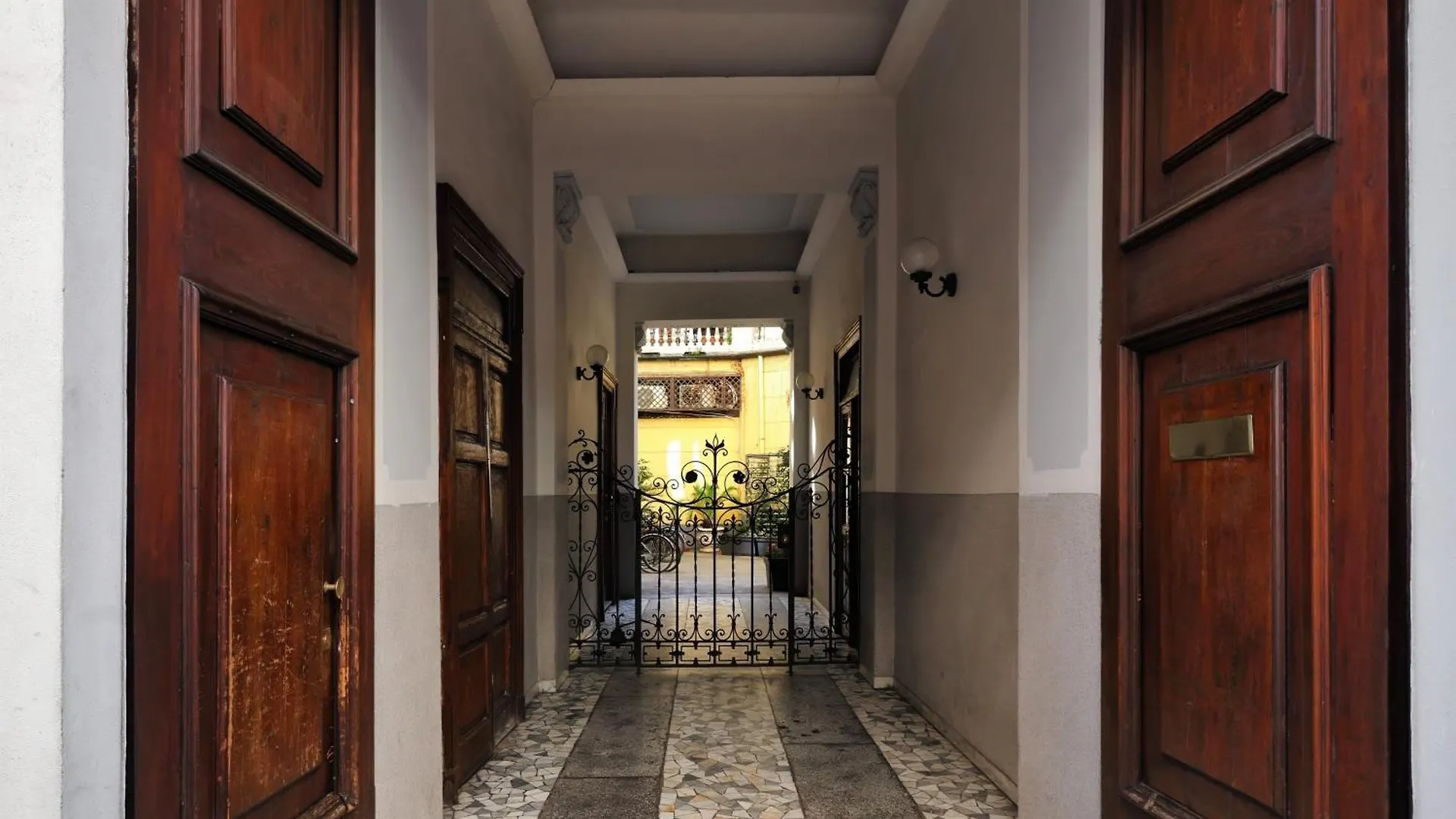 Just Urban Stays - Bright And Functional Apartment - Corso Genova 0*, Milan Italy