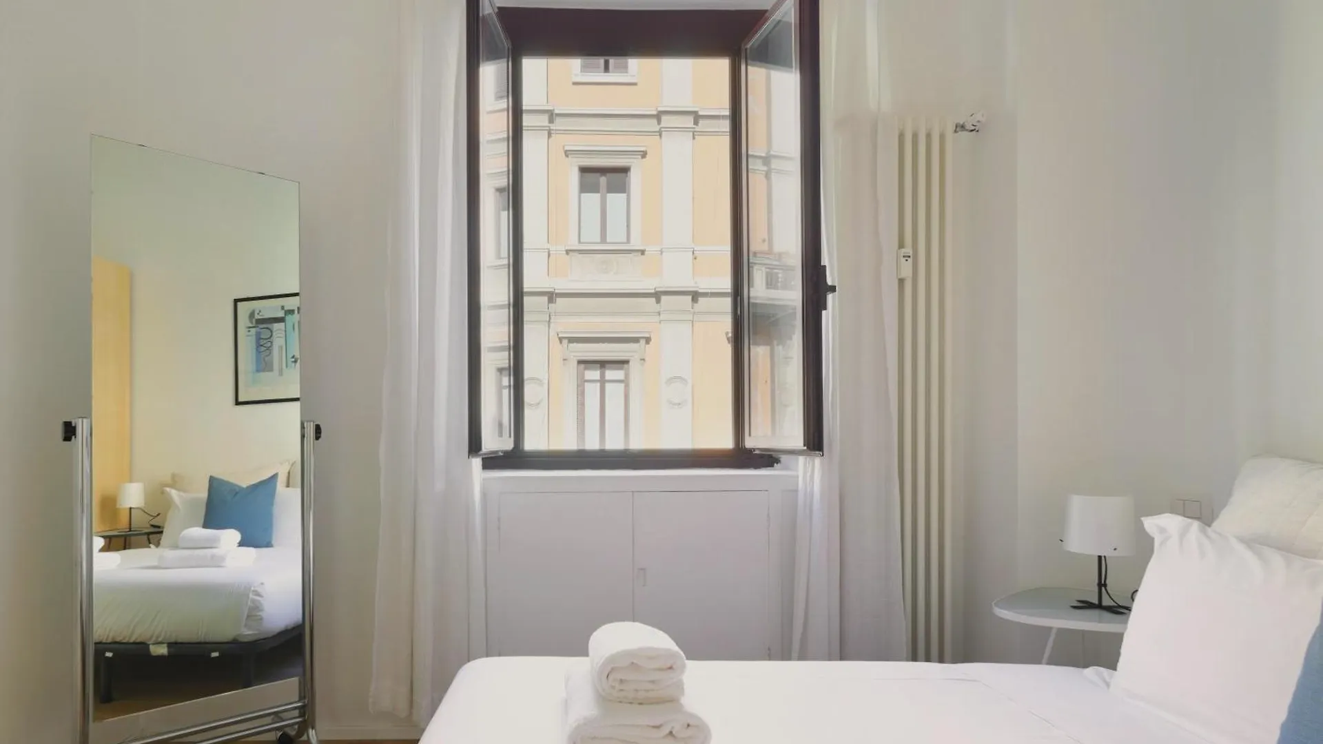 Just Urban Stays - Bright And Functional Apartment - Corso Genova 0*, Milan Italy