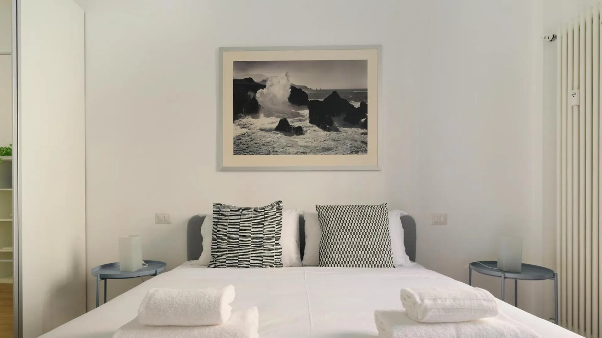 Just Urban Stays - Bright And Functional Apartment - Corso Genova Italy