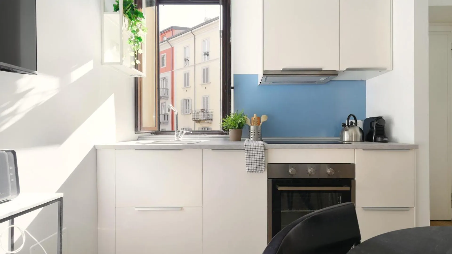 Just Urban Stays - Bright And Functional Apartment - Corso Genova