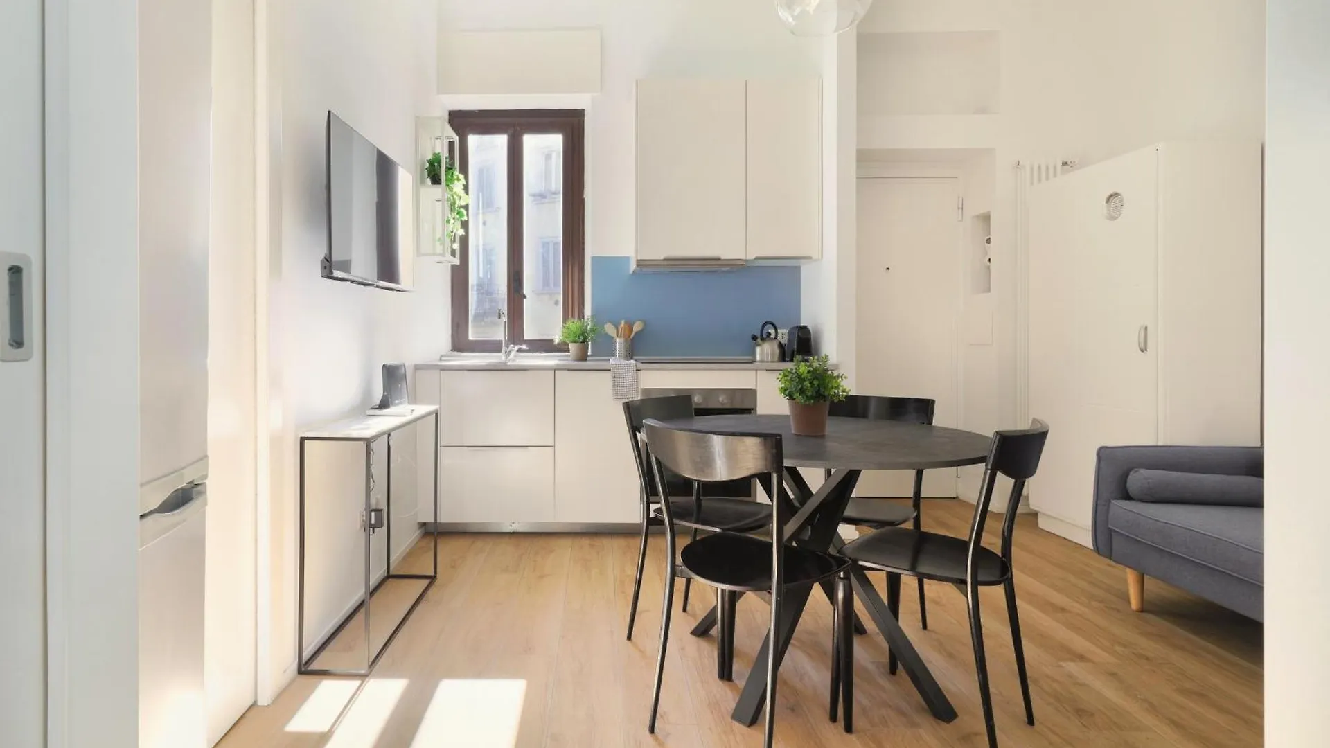 Just Urban Stays - Bright And Functional Apartment - Corso Genova Milan